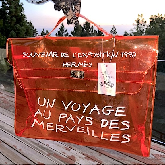 Hermรจs: Vinyl Kelly Souvenir De L'Exposition PVC Beach Tote Bag - Picture 5 of 17